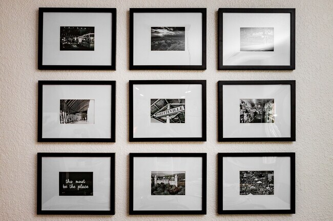 Building Photo - 1975 W Deane St