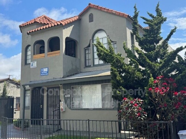 Primary Photo - 2028 Chestnut Ave