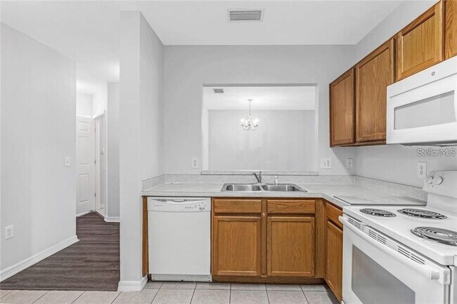 Building Photo - 9519 Newdale Way
