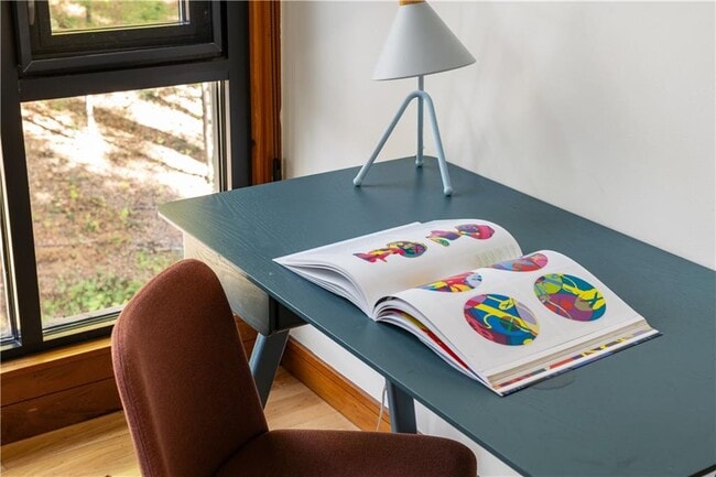 Building Photo - 515 Claire Dr NE