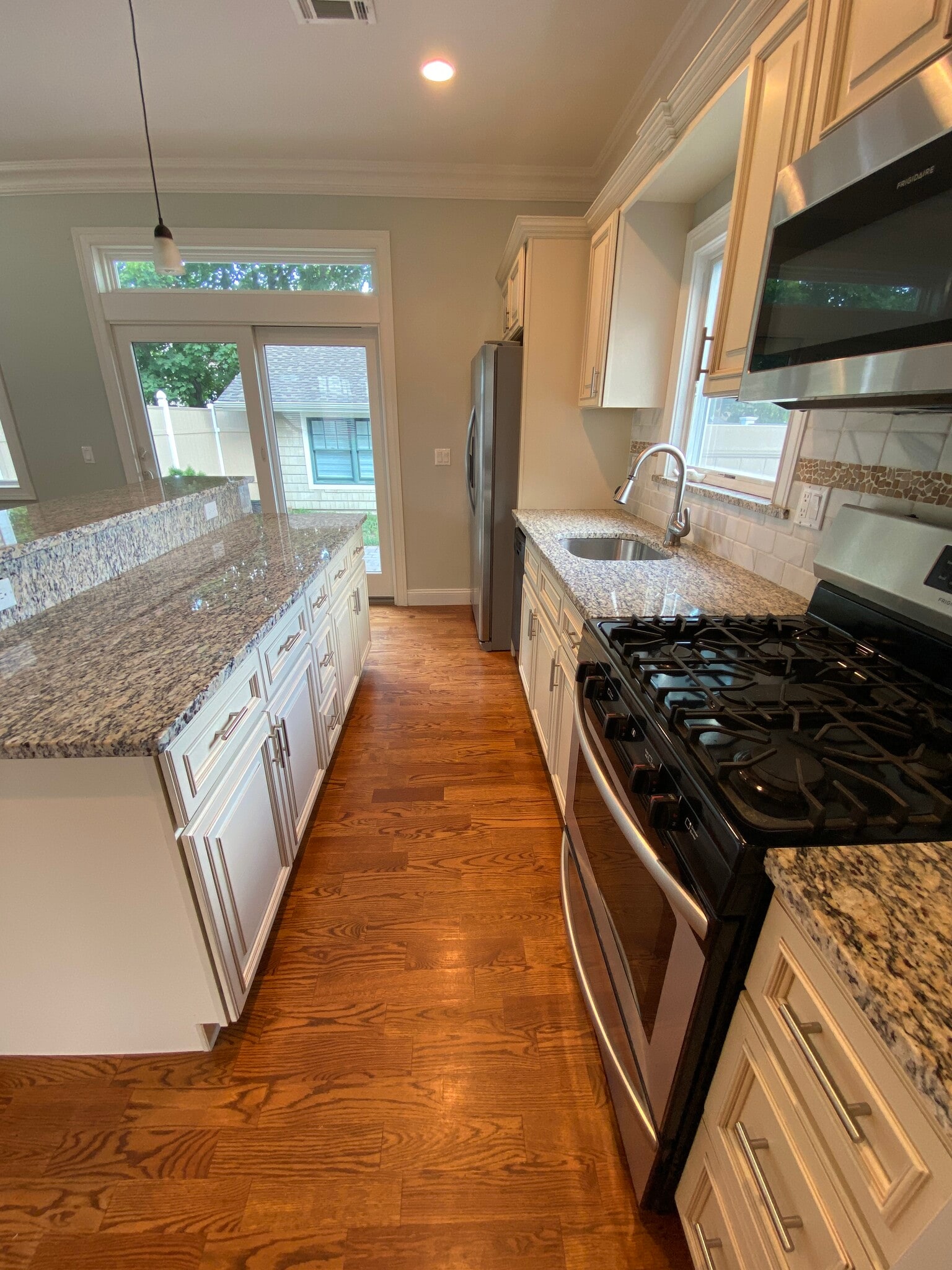 Kitchen - 29 Pleasant Ave