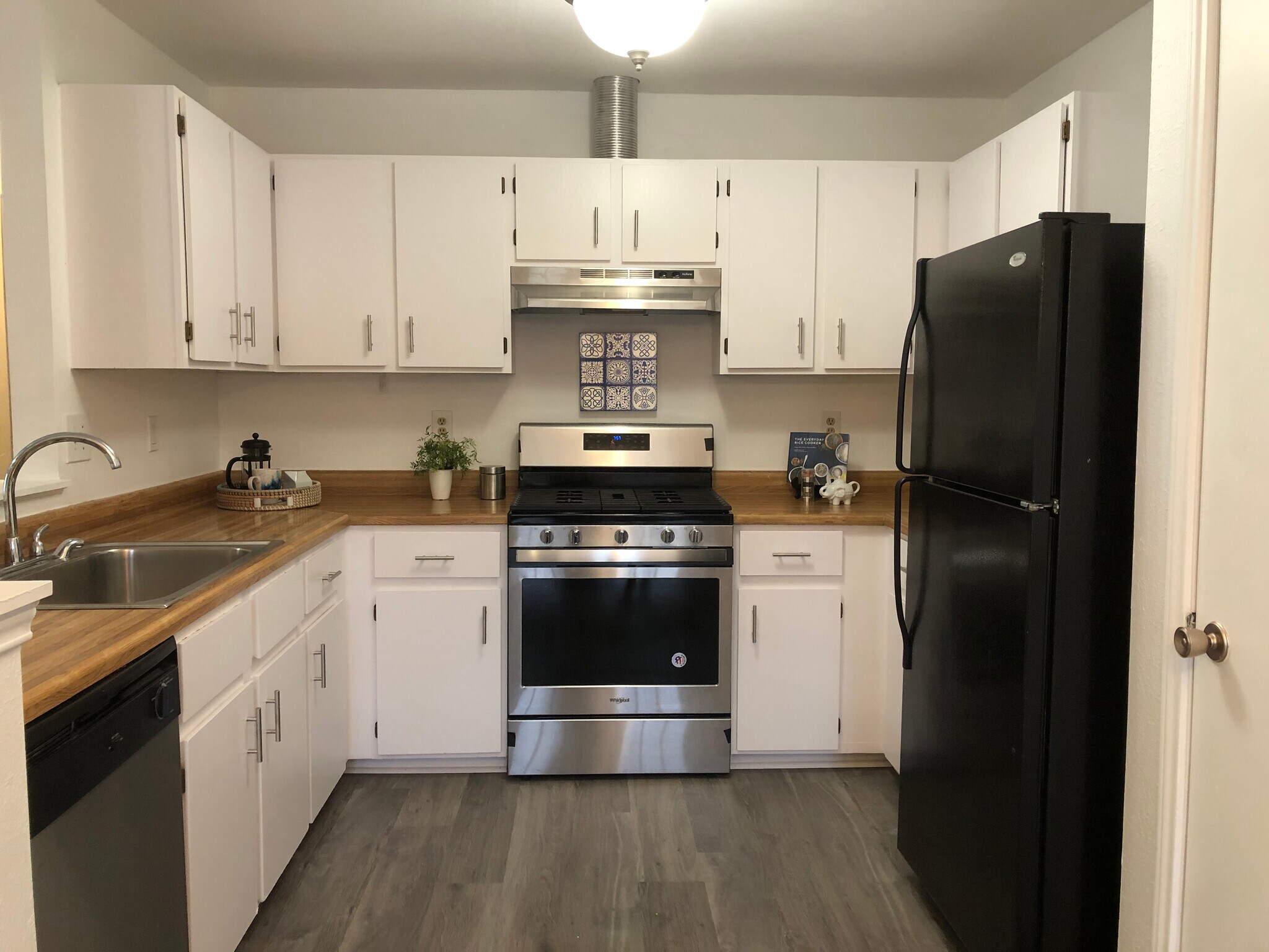 Building Photo - 1402 Byers Ln