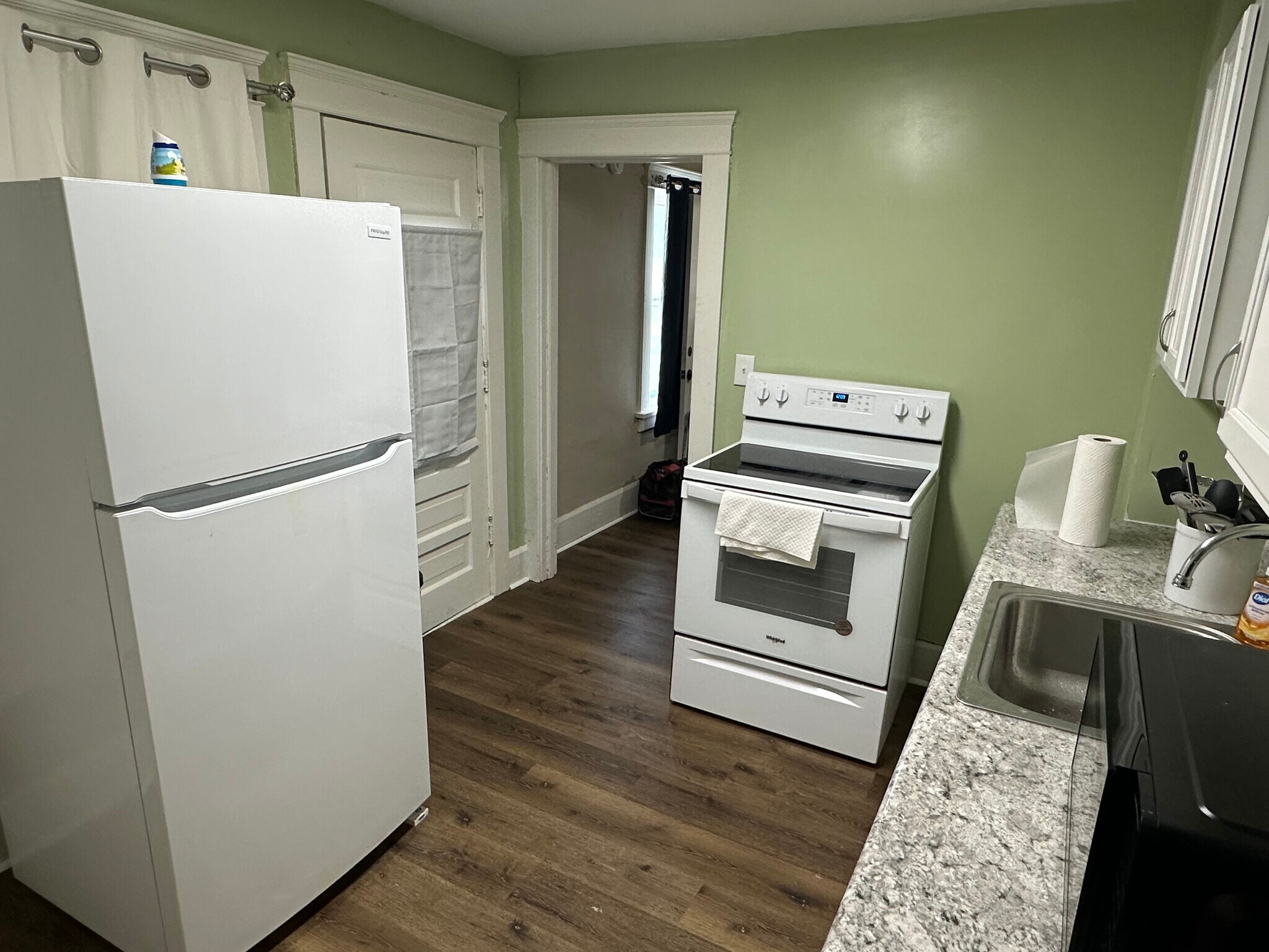 Building Photo - 447 Buffalo St