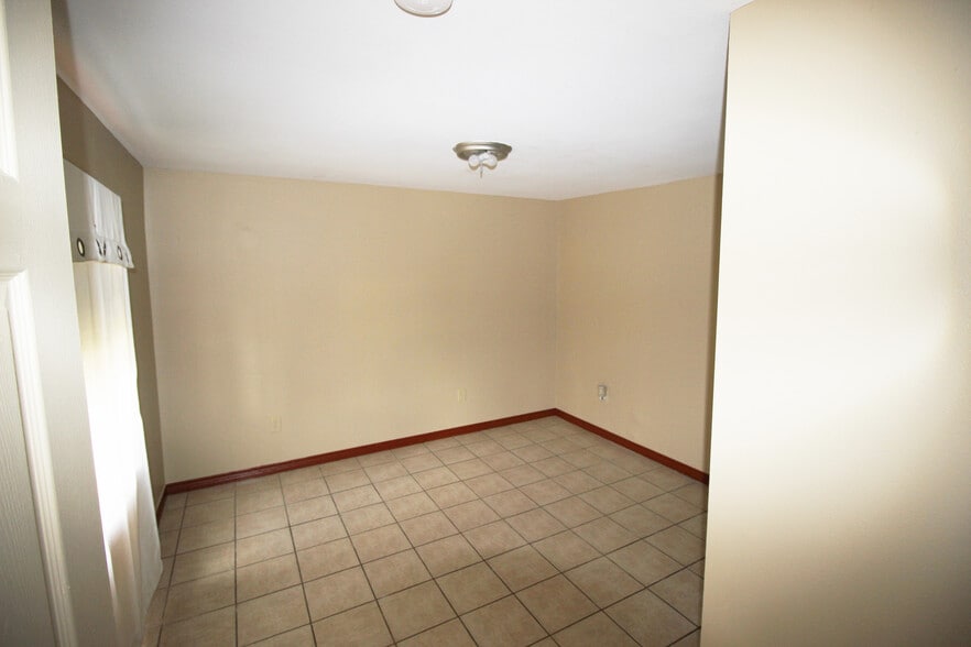 Building Photo - 1629 Katlan St