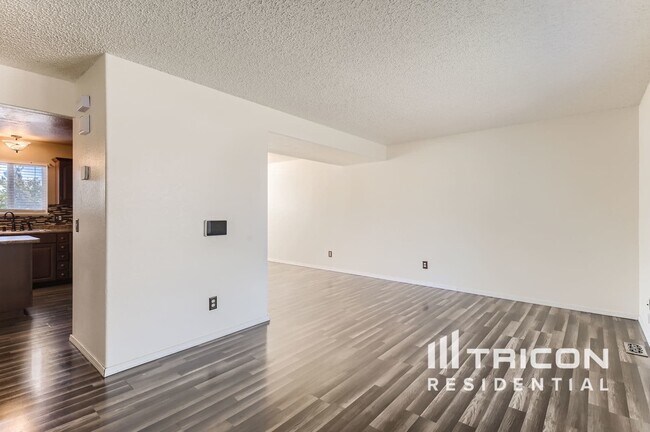 Building Photo - 862 Marshall Dr