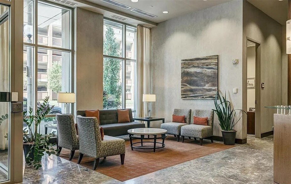 Building Photo - 4909 Laclede Ave