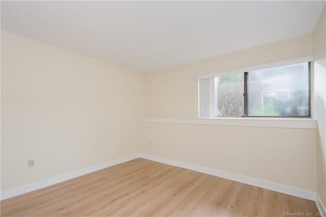 Building Photo - 57 Brookwood Dr