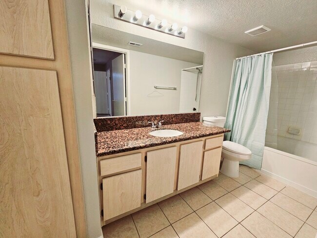 Building Photo - 8101 W Flamingo Rd