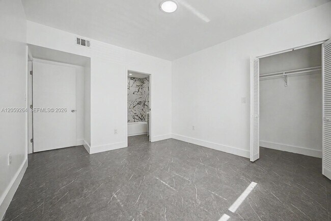 Building Photo - 8466 NW 4th Ct