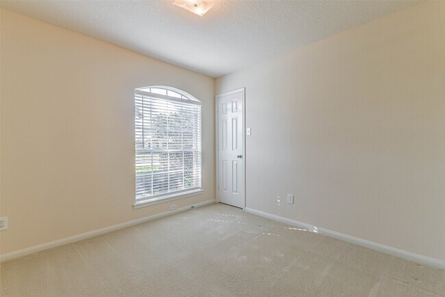 Building Photo - 5329 Morgan Oak Dr