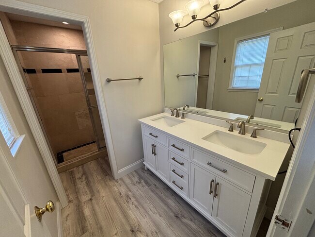 Master Bathroom - 1925 Mayfield Rd