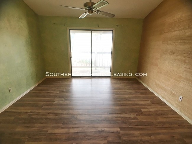 Building Photo - 2303 W Michigan Ave