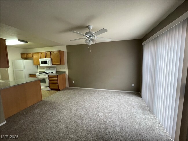 Building Photo - 502 Quail Bird Pl