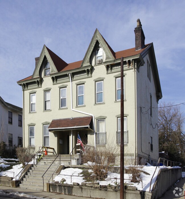 621 Lincoln Ave 621 Lincoln Ave Pittsburgh PA 15206 Apartment Finder