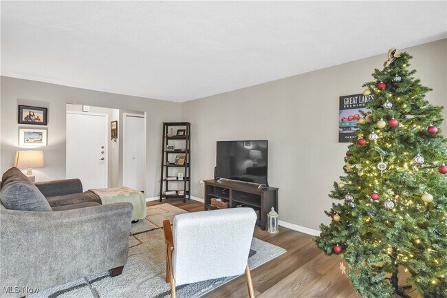 Building Photo - 12900 Lake Ave