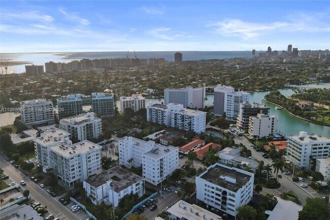 Building Photo - 1075 92nd St