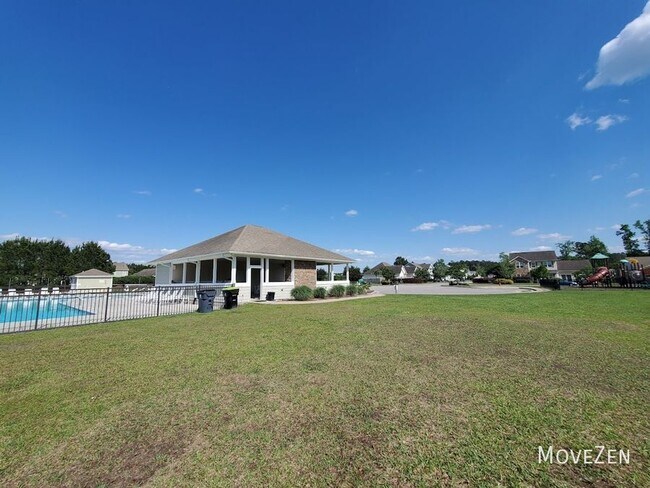 Building Photo - 816 Buckeye Rd NE