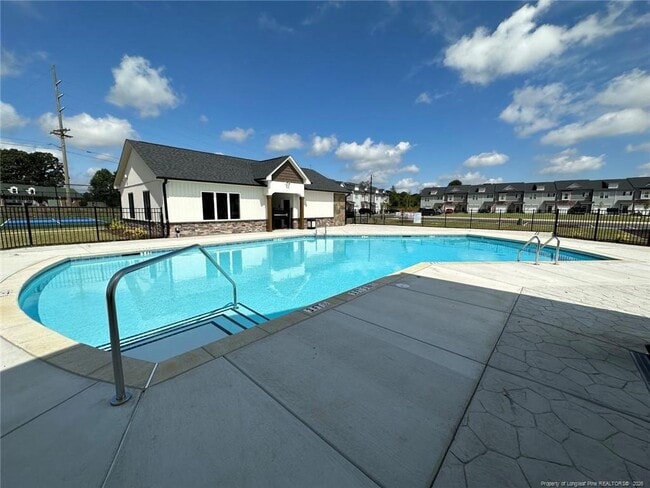 Building Photo - 969 Kingscote Dr
