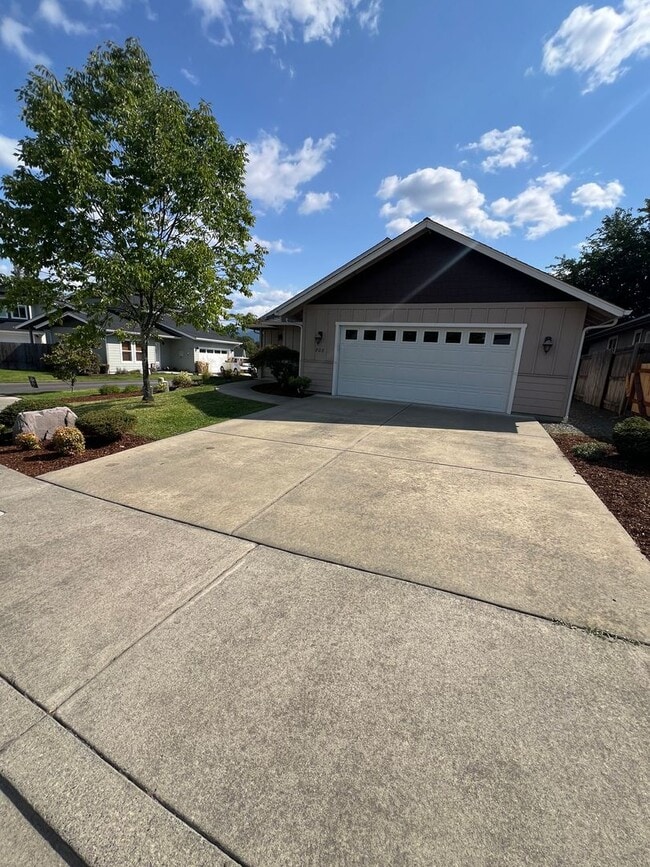Primary Photo - NORTHWEST 2BD/2BATH - 2 CAR GARAGE, LANDSC...