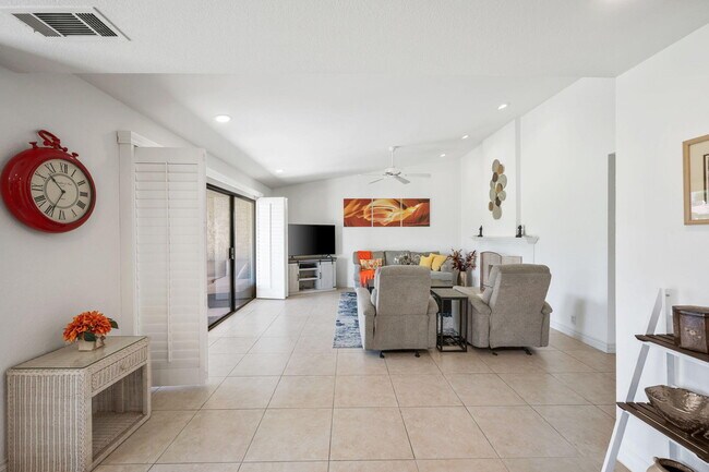 Building Photo - 69 Camino Arroyo N