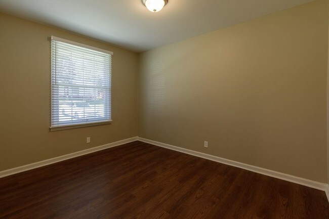 Building Photo - 148 Timberlake Dr