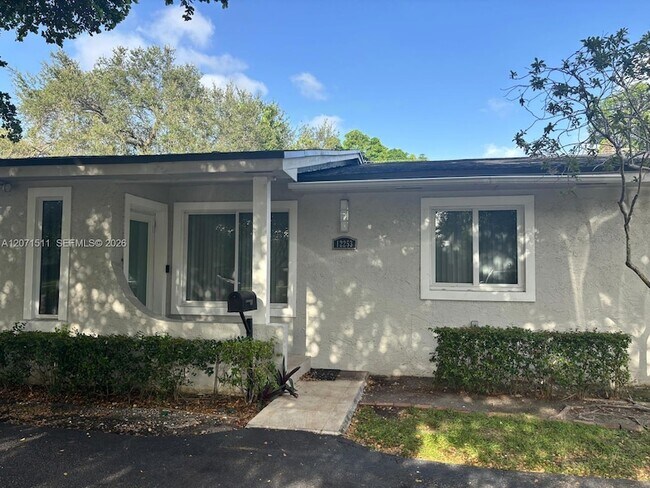 Building Photo - 12253 SW 82nd Ave