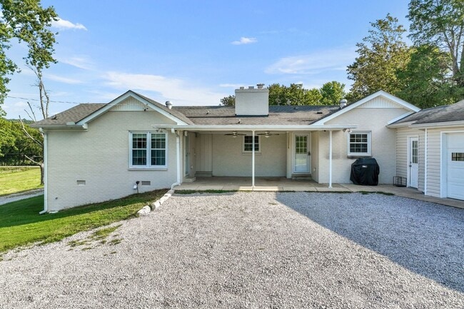 Building Photo - 4861 Bethesda Rd