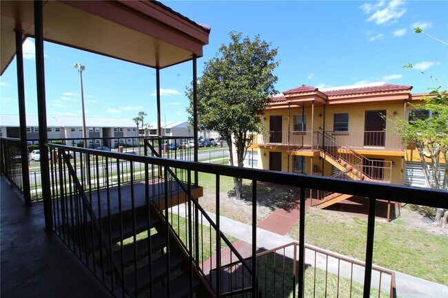 Building Photo - 746 McDougall Ct