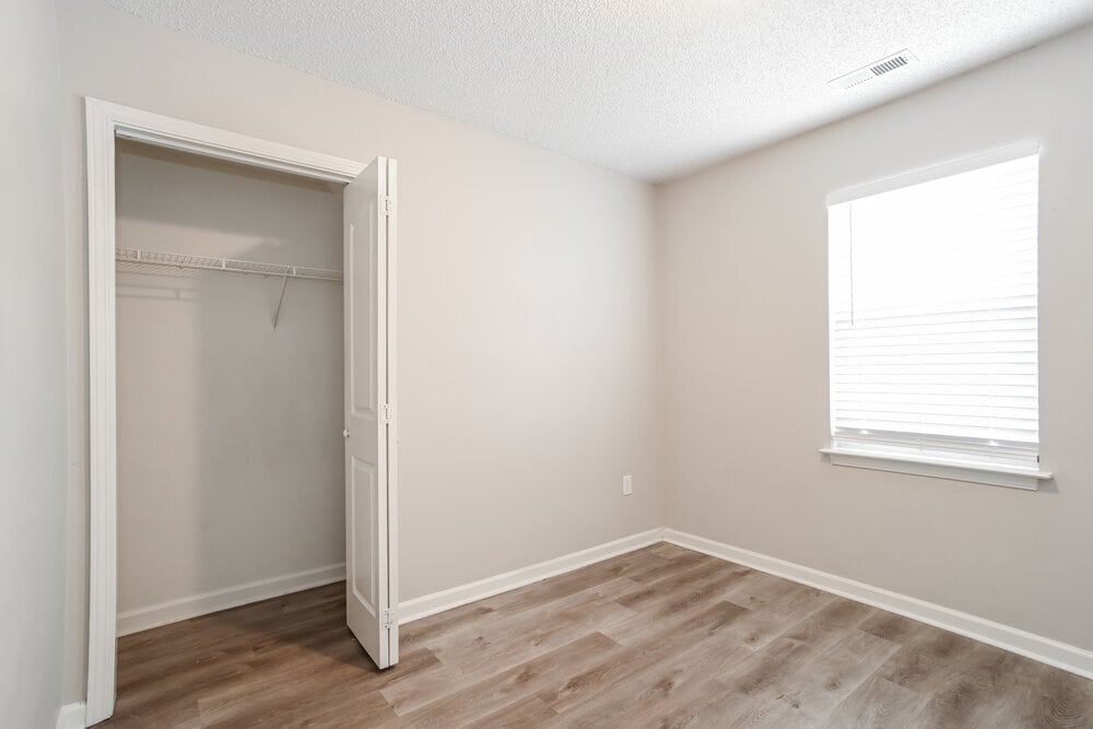 Building Photo - 4530 Fox Thorne Dr