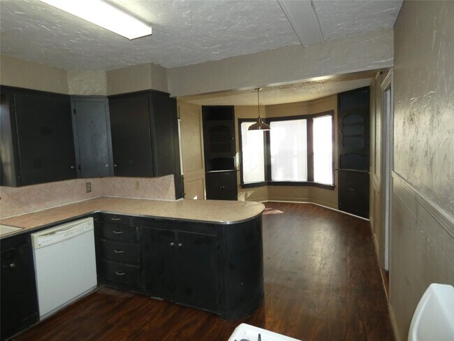 Building Photo - 428 Sayles Blvd