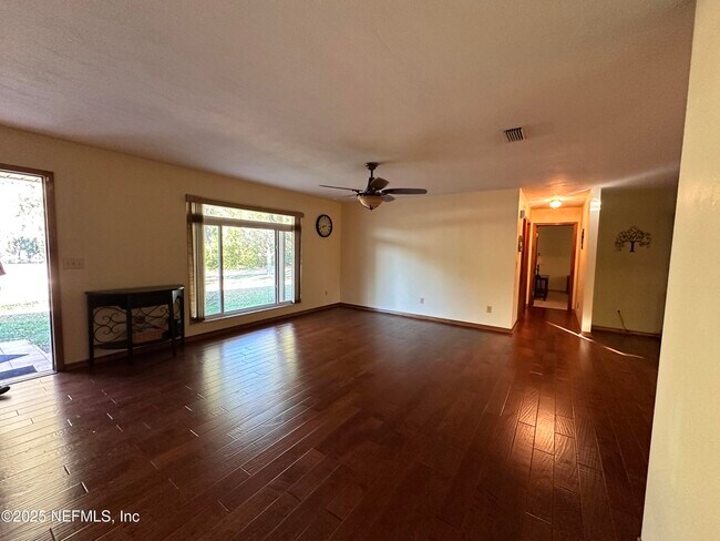 Building Photo - 746 SE 52nd St