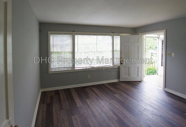 Building Photo - 1761 Tiger Flowers Dr NW