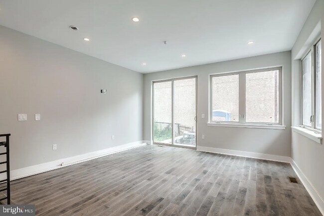 Building Photo - 1013 S 20th St