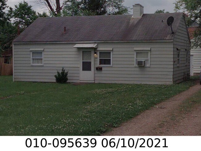 Building Photo - 281 S Hampton Rd