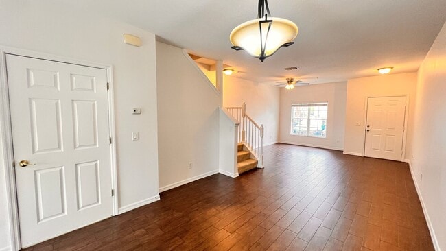 Building Photo - Spectacular 2 Story 2 bed and 2 bath condo at Regent Park!!