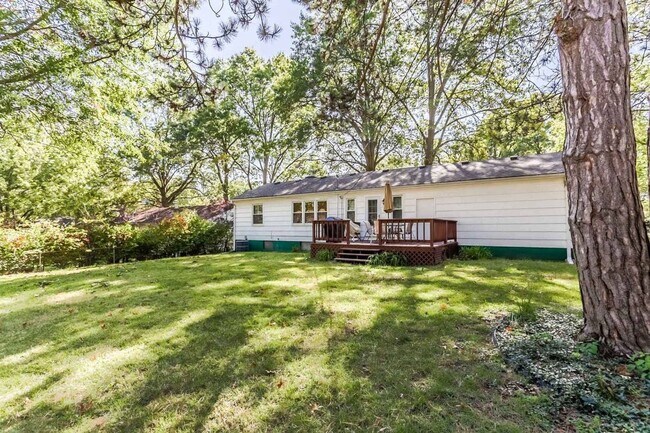 Building Photo - Beautiful 3 Bed Ranch Home with Finished B...