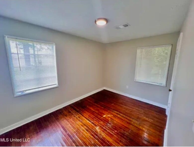 Building Photo - 1311 Fernwood Dr