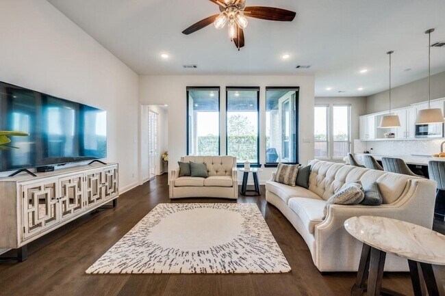 Building Photo - 3970 Sweet Clover Dr