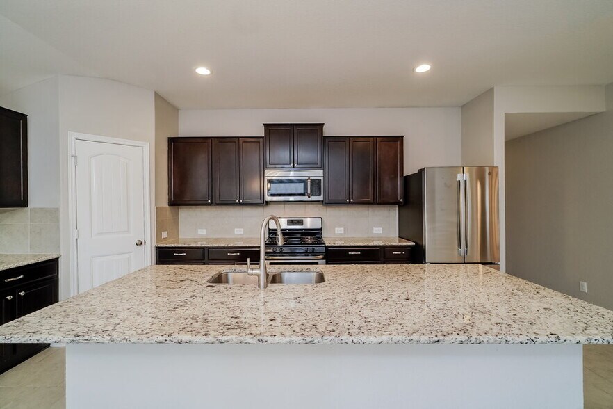 Building Photo - 15130 Cinnamon Teal