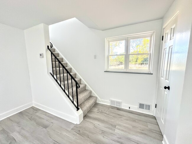 Building Photo - 1607 Girard Ave