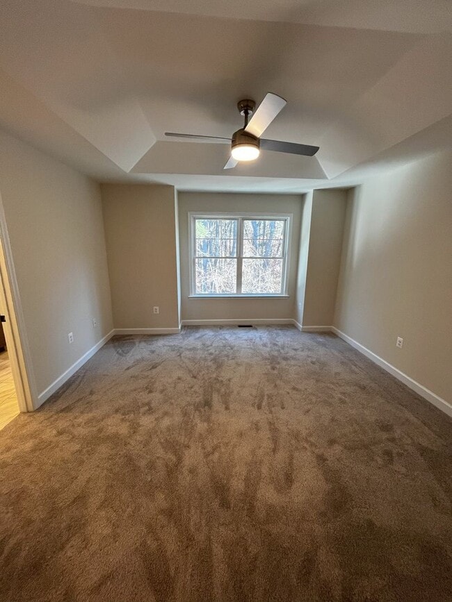 Building Photo - Luxury Townhome in Congers Creek