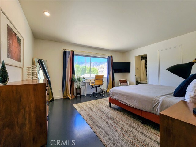 Building Photo - 2499 S Palm Canyon Dr