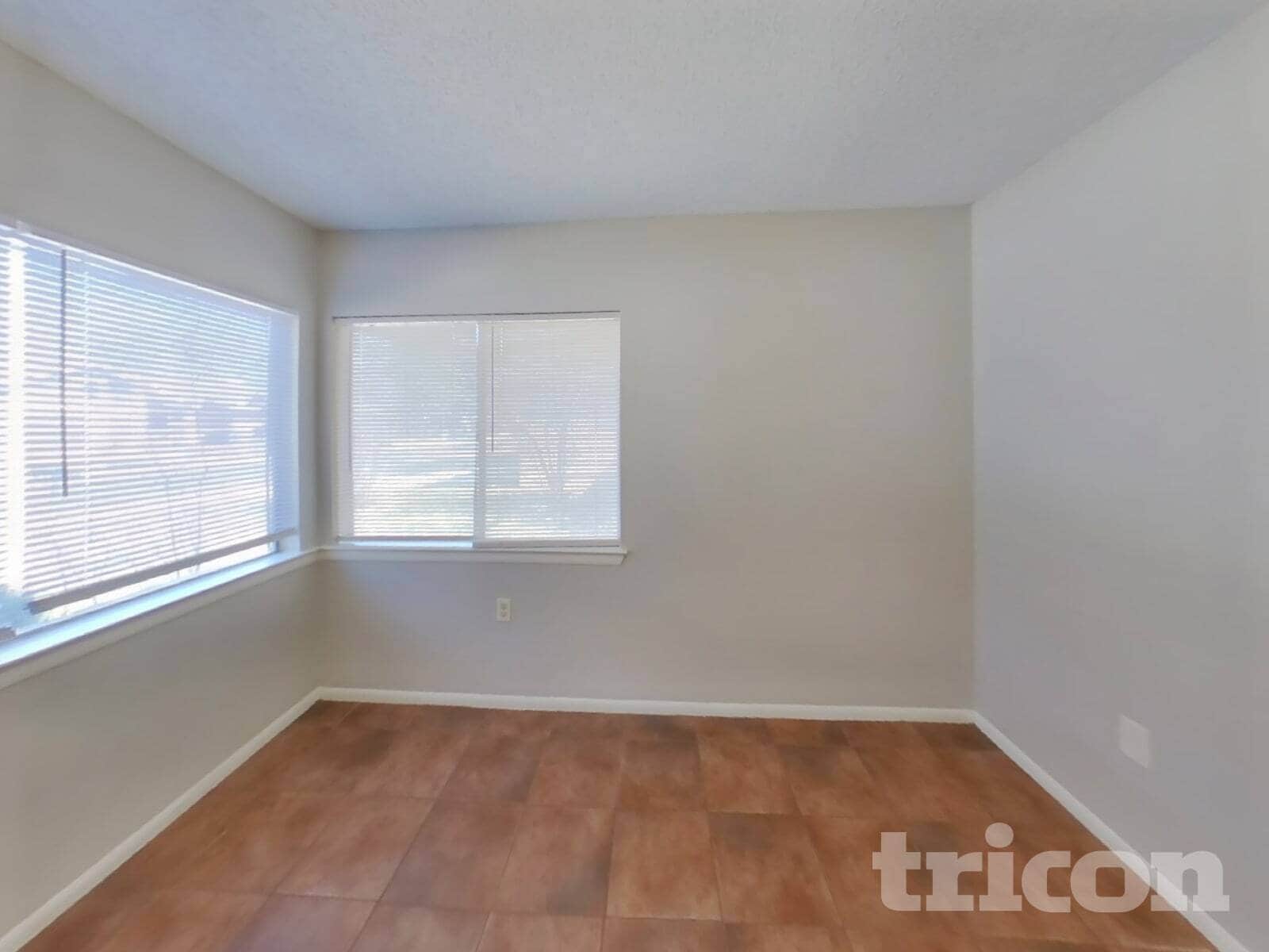 Building Photo - 9302 Points Edge