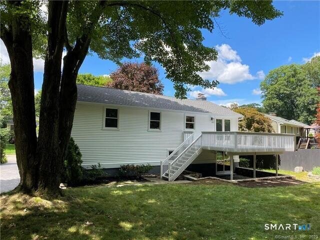Building Photo - 10 Donohue Dr