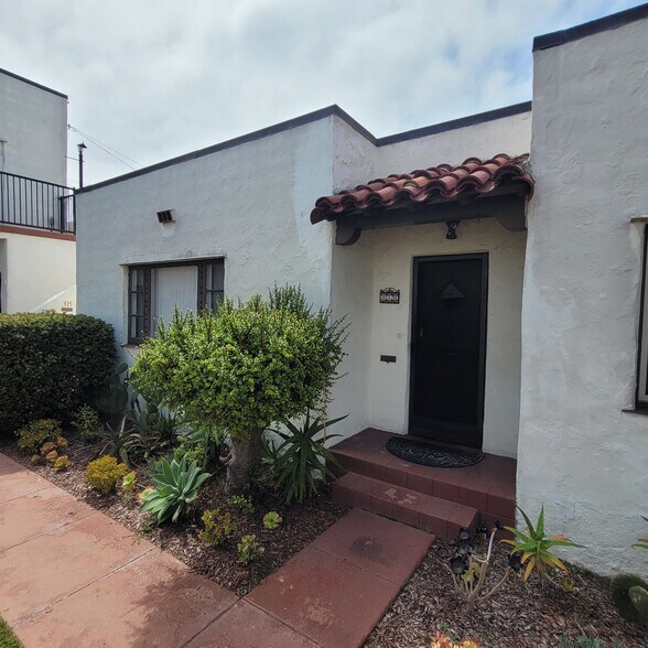 Building Photo - 319 Palm Ave