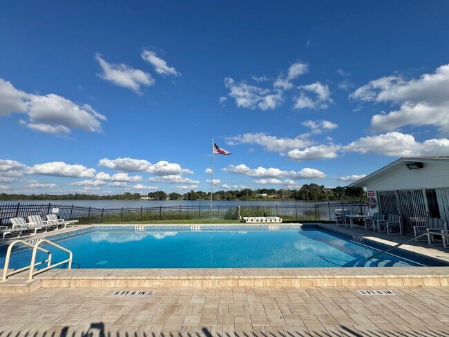 Building Photo - Lake Buckeye Condo