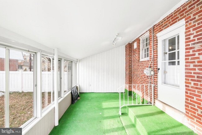 Building Photo - 228 Fitzwilliams Rd