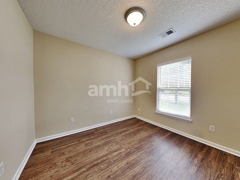 Building Photo - 89 Dovetail Cir
