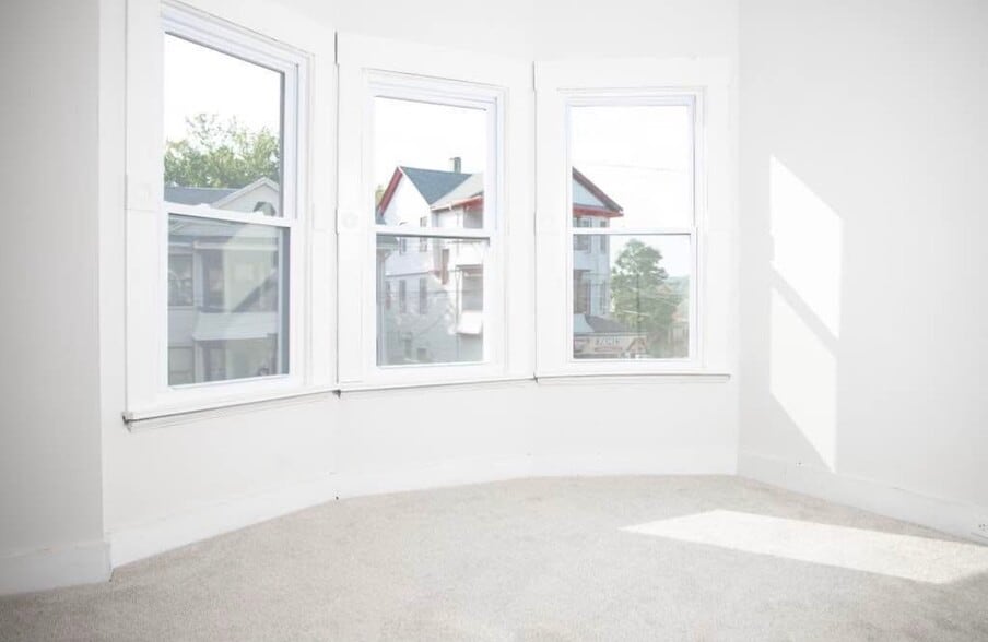 Building Photo - 185 Butler St