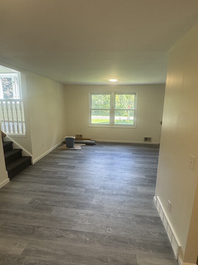 Building Photo - 109 Hutchings Rd